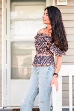 Sea Jasper Border Smocked Top in Multi - women -Ballarini store 1b08fee8d8b44a92a594c0a33d34989d 2724d5d1 48b3 4ea9 93b5 015bb4637baa 1080x