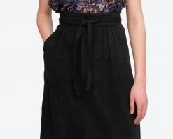 Sea Noah Tank in Navy - women