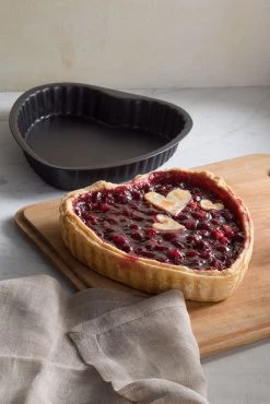 Ballarini La Patisserie Nonstick 9.75-inch Scalloped Heart Cake Pan 7 Ballarini La Patisserie Nonstick 9.75-inch Scalloped Heart Cake Pan -Ballarini store e9954515f42a4ae6b20ea18ca3e1886b 1080x